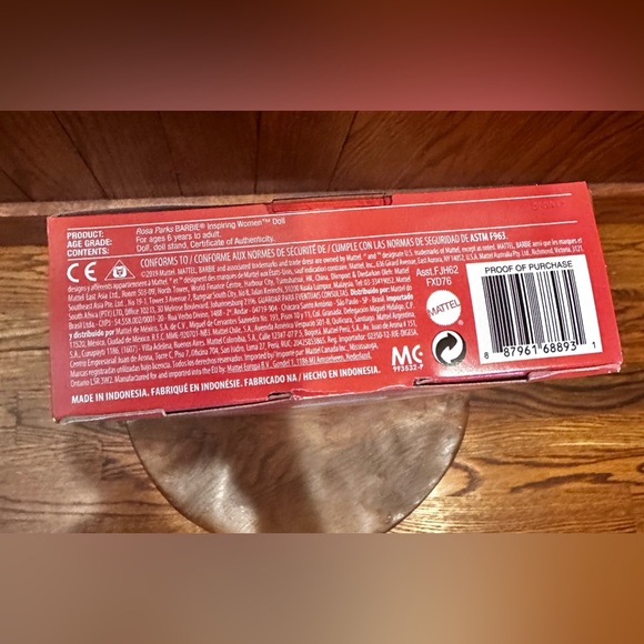 Barbie Rosa Parks Inspiring Women - Picture 5 of 5